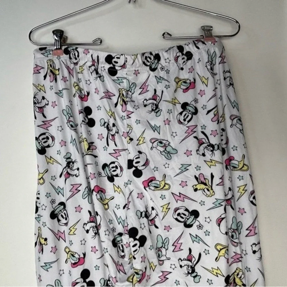 Disney Micky Minnie & Characters on White Pajama Pants‎ Medium - Picture 8 of 15